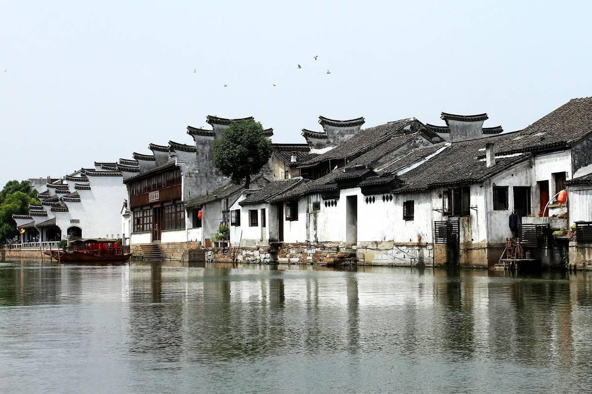 2024年春运今天开启,海口新海客运综合枢纽迎来春运“首秀”